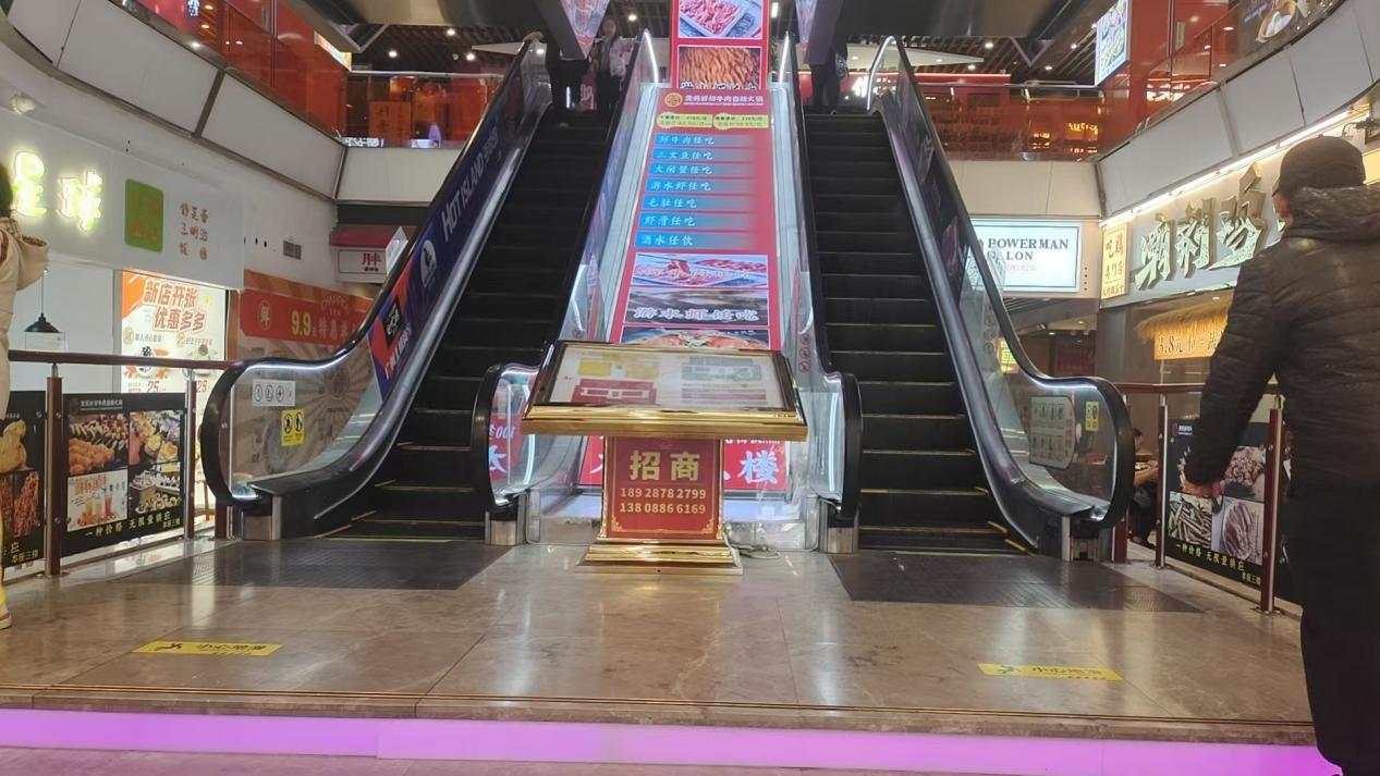 广州大厦上下立体造型 LED 广告牌控制系统项目